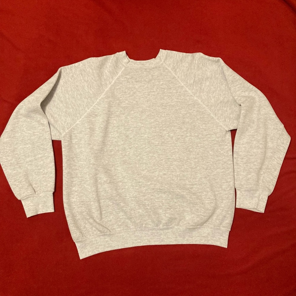 Men’s vintage Tultex sweatshirt.